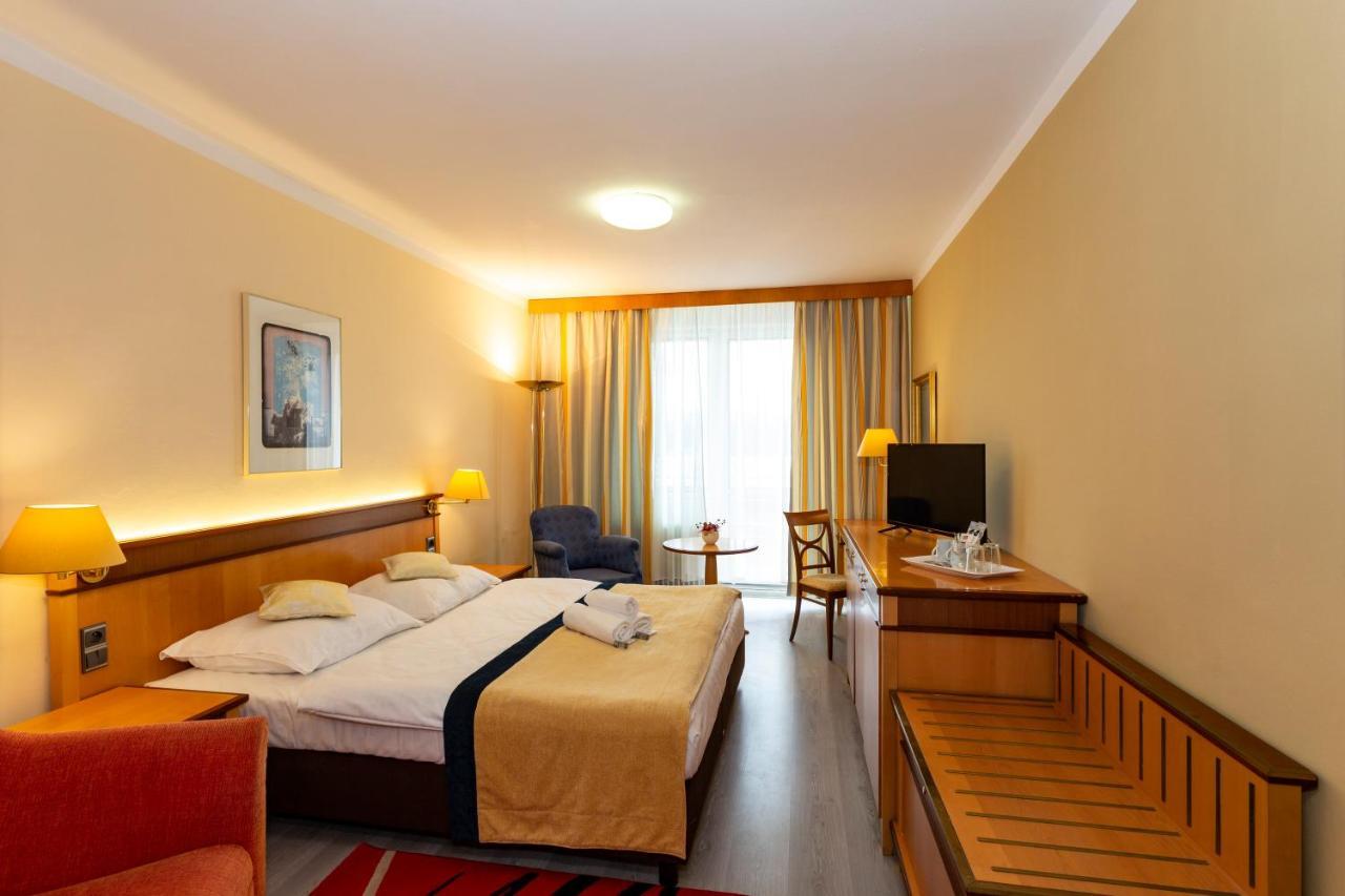 Fontana Lipno Otel Černá v Pošumaví Dış mekan fotoğraf