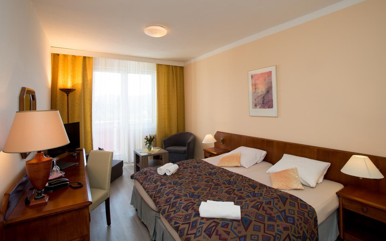 Fontana Lipno Otel Černá v Pošumaví Dış mekan fotoğraf